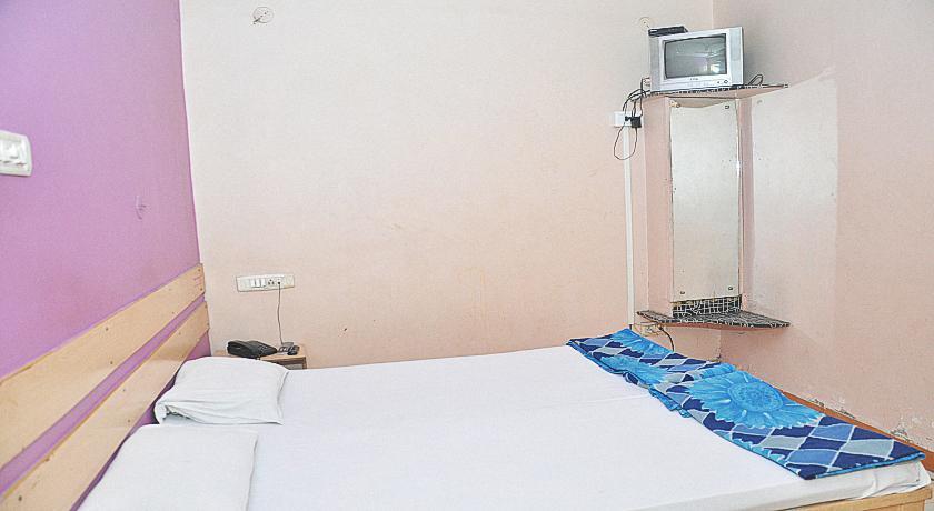 Hotel Talha Residency ナンデッド エクステリア 写真