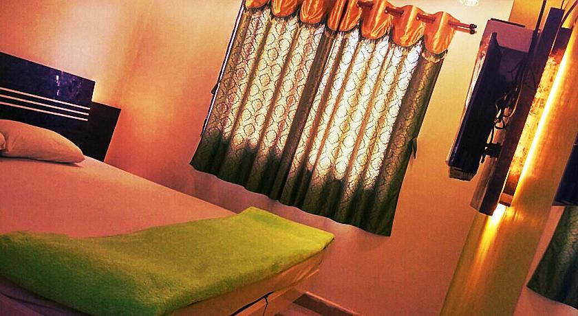 Hotel Talha Residency ナンデッド エクステリア 写真
